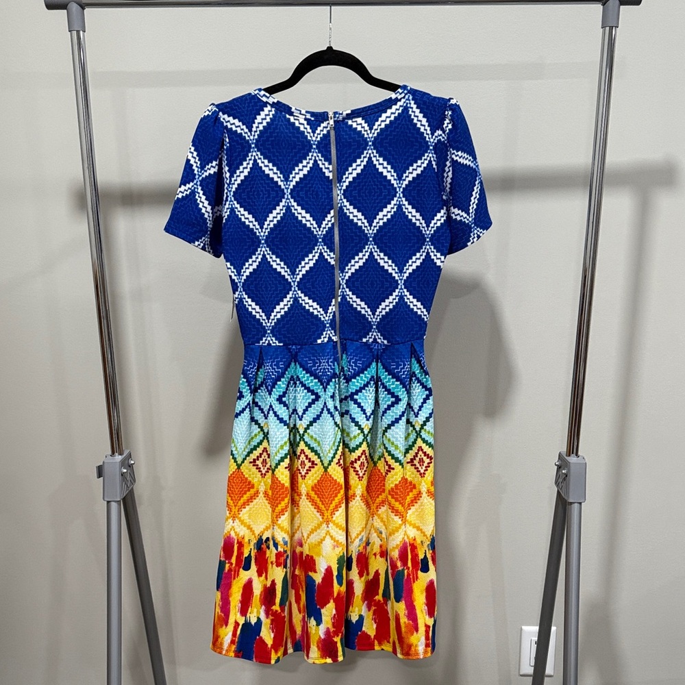 Colorful Patterned Women's Dress - Picture 3 of 8